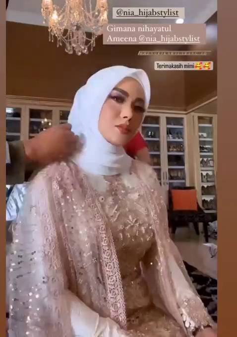 Krisdayanti pakai hijab (Instagram.com/krisdayantilemos)