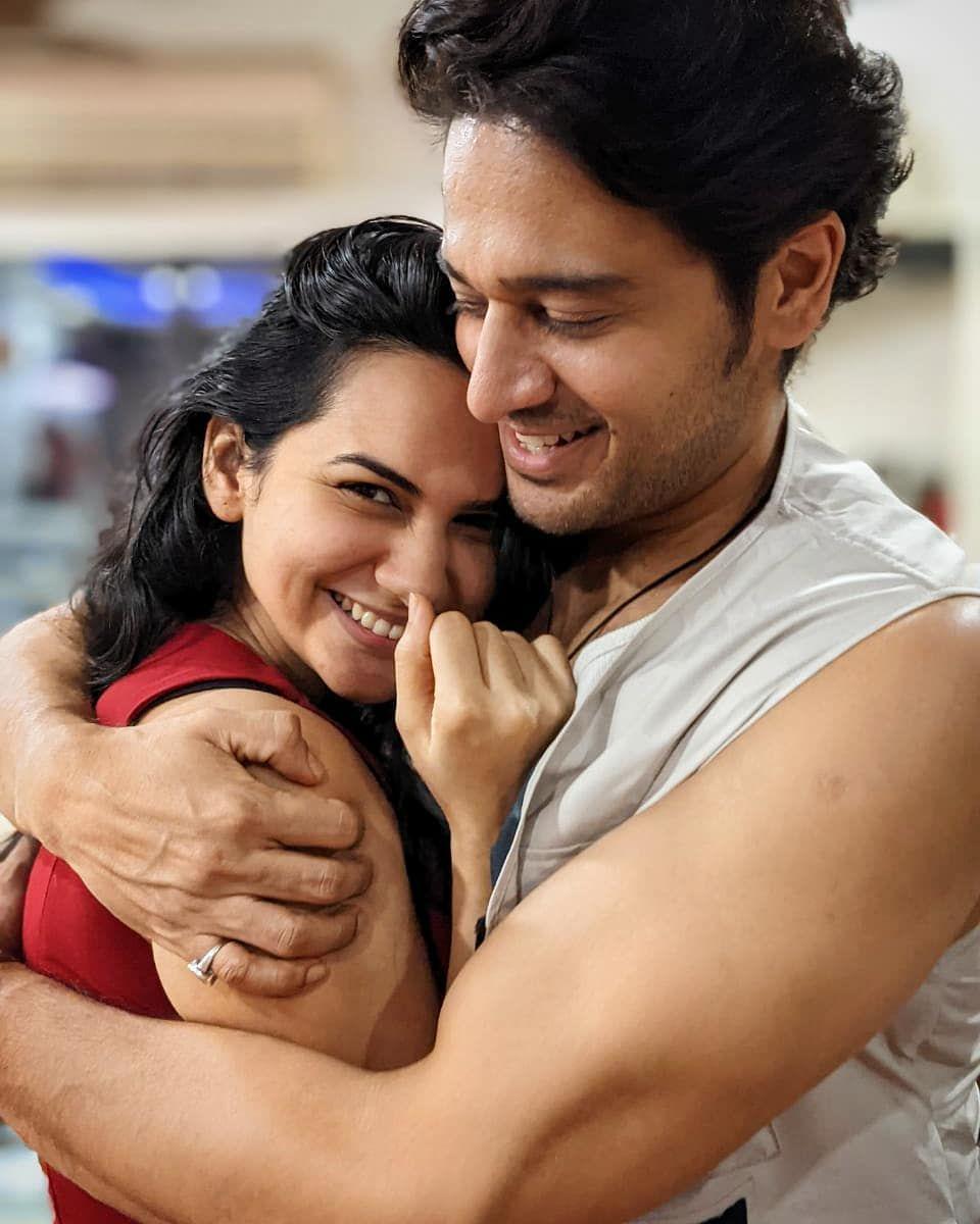 Potret Gaurav Khanna dan Istri (instagram.com/gauravkhannaofficial)