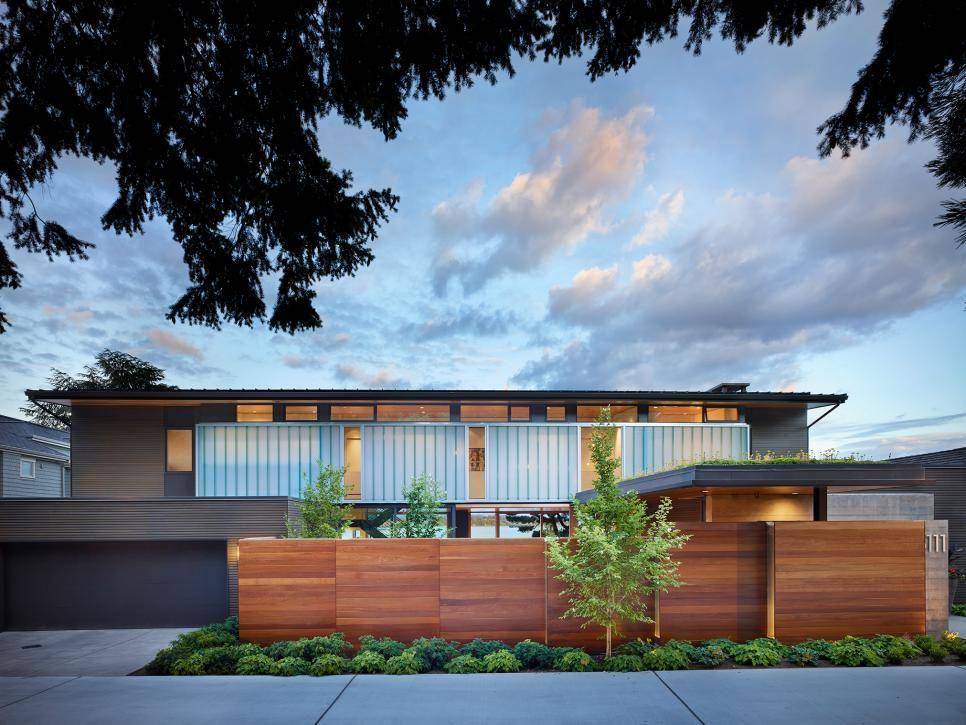 ilustrasi pagar rumah (hgtv.com/Benjamin Benschneider)