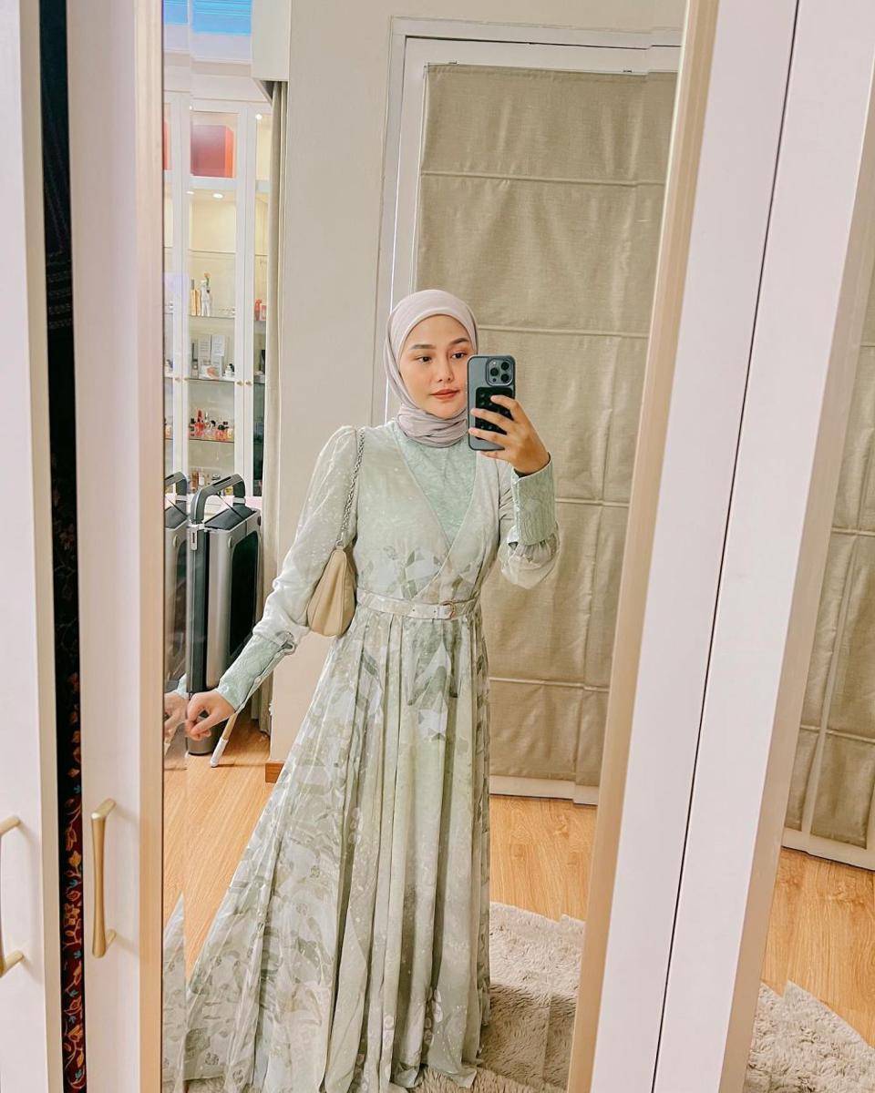 padu padan outfit pattern ala Dara Arafah (instagram.com/daraarafah)