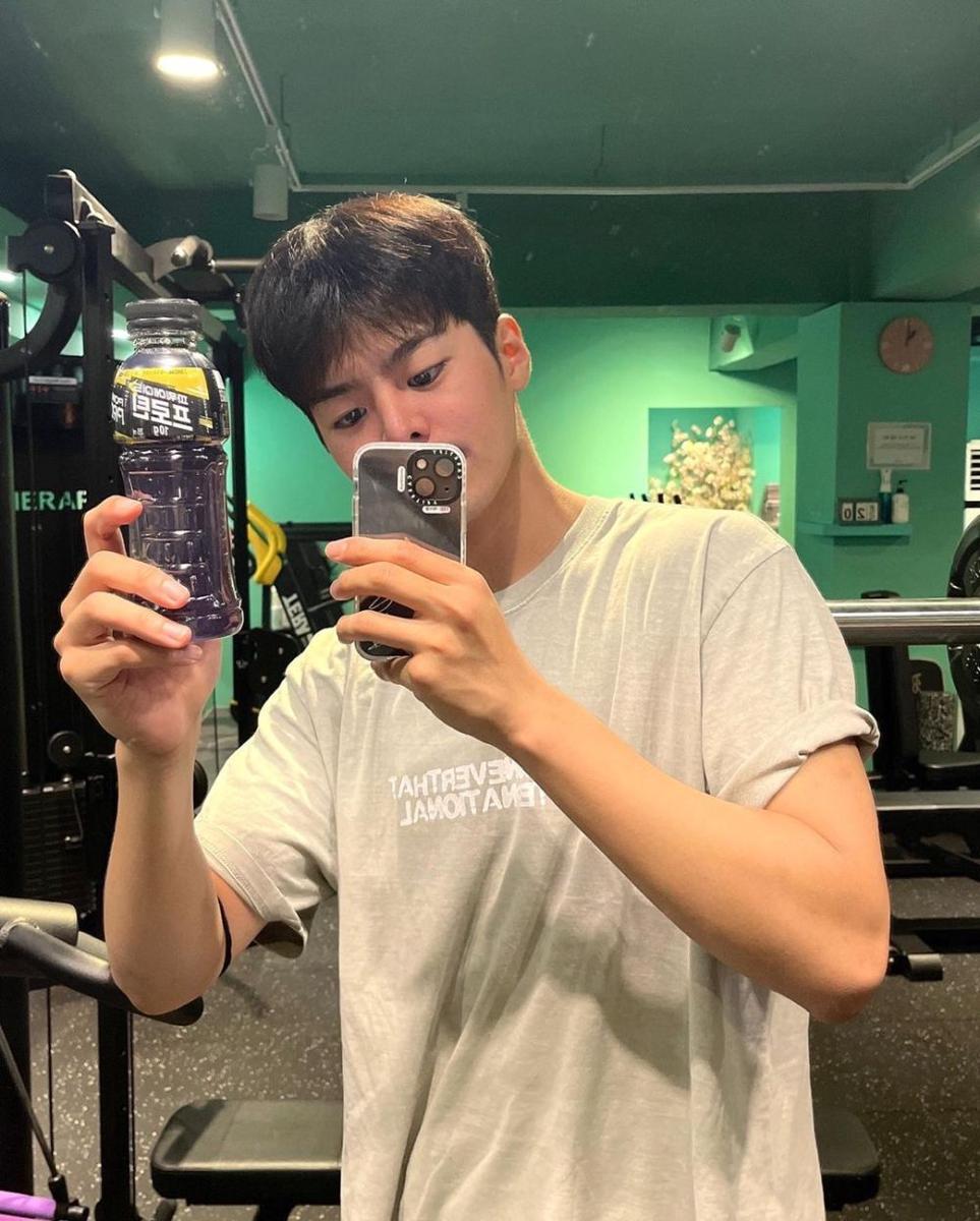 Potret Ryeo Un (instagram.com/_ryeoun)