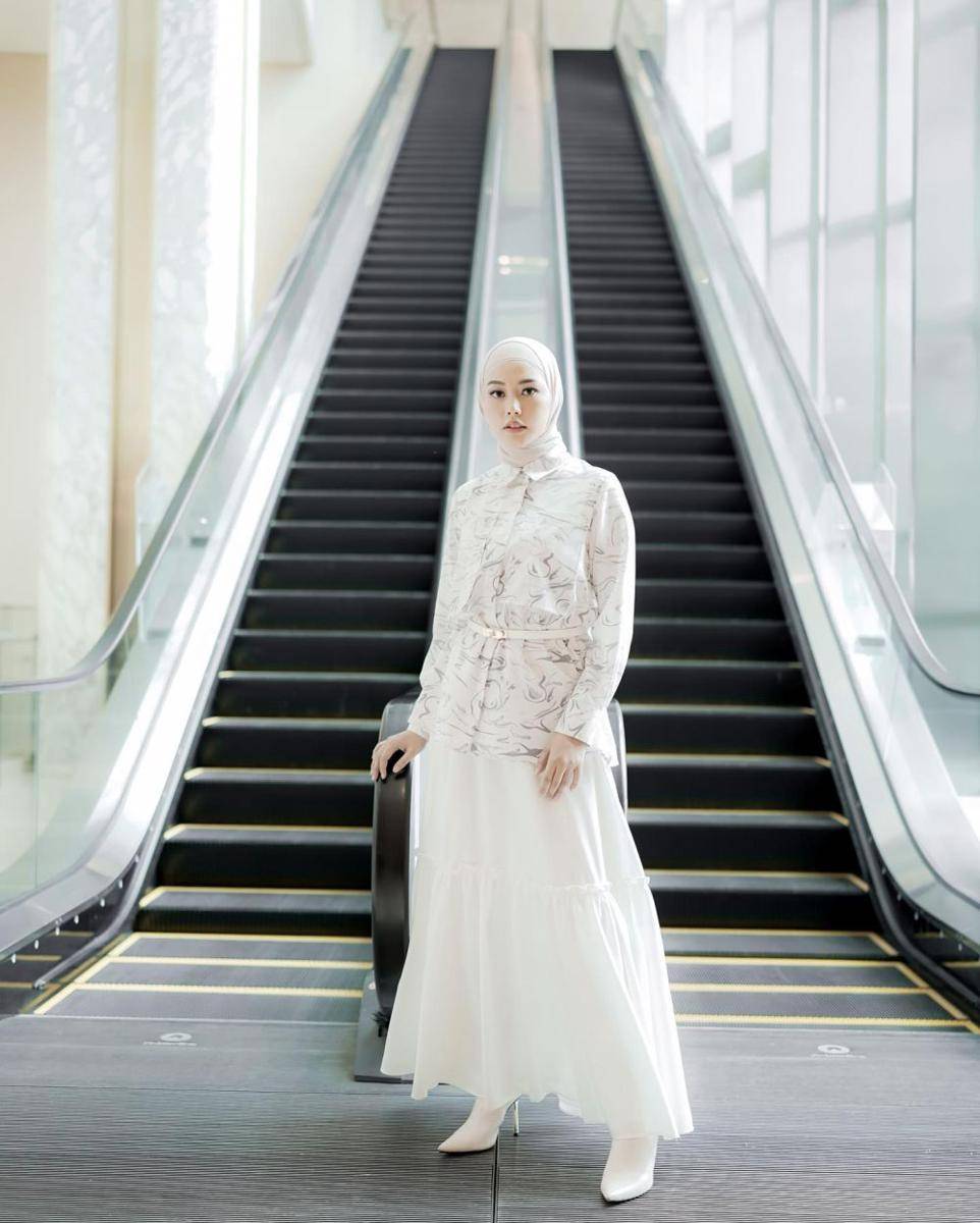 padu padan outfit pattern ala Dara Arafah (instagram.com/daraarafah)