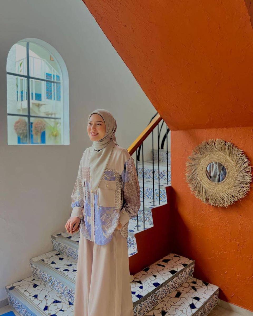 padu padan outfit pattern ala Dara Arafah (instagram.com/daraarafah)