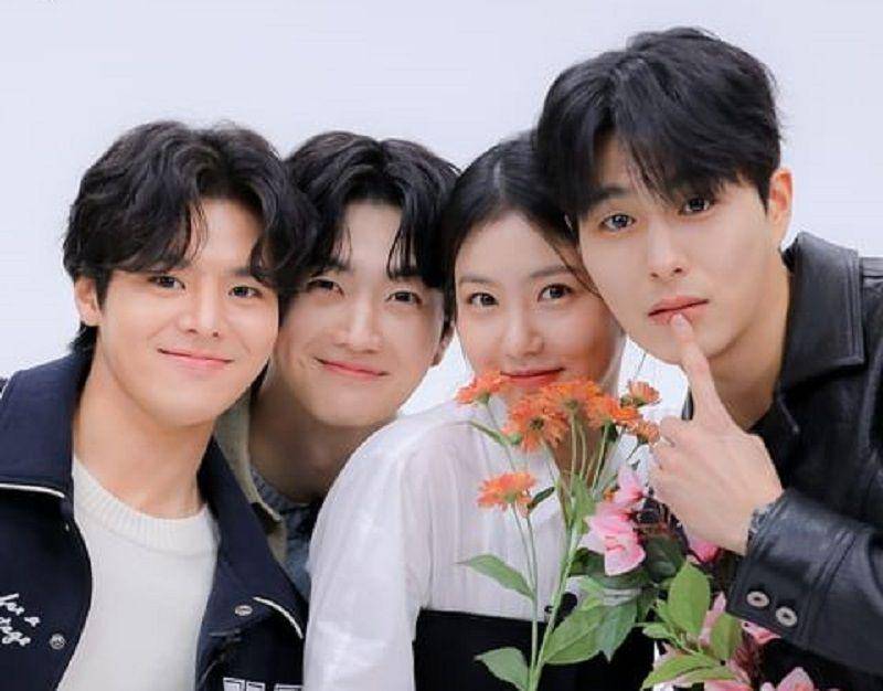 pemeran utama drama The Secret Romantic Guesthouse (instagram.com/sbsdrama.official)