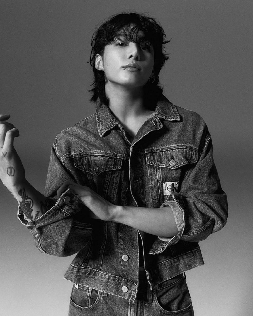 Jungkook BTS (instagram.com/calvinklein)
