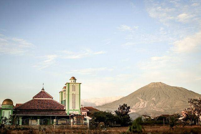 ilustrasi suasana kampung (pixabay.com/Yazidnasuha)