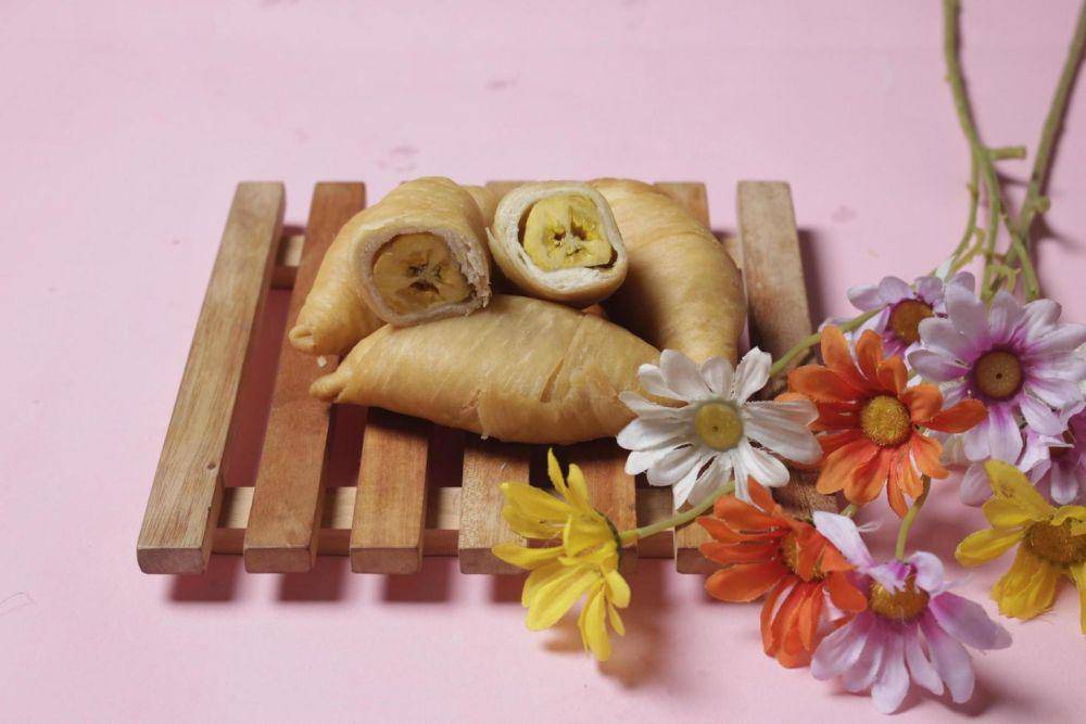 pisang molen (vecteezy.com/Andhika Raya Studio 696)