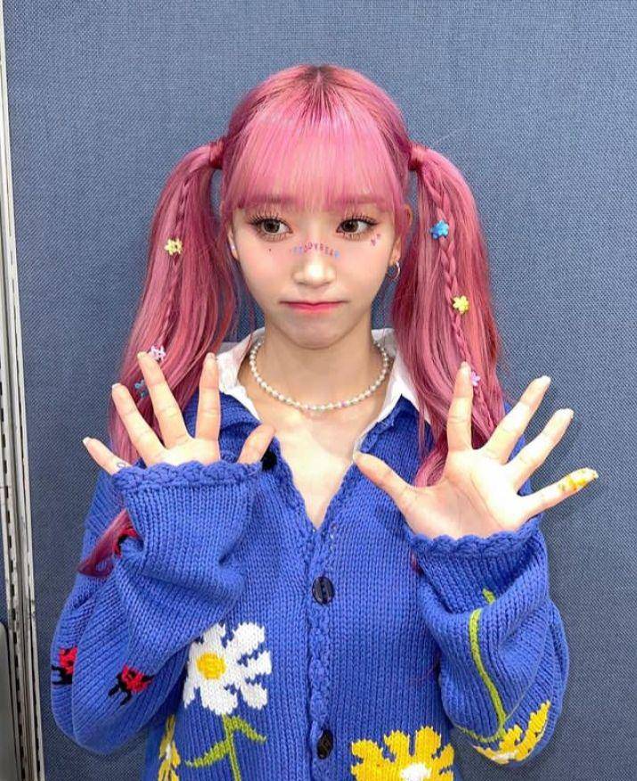 potret hair style member STAYC (instagram.com/stayc_highup)