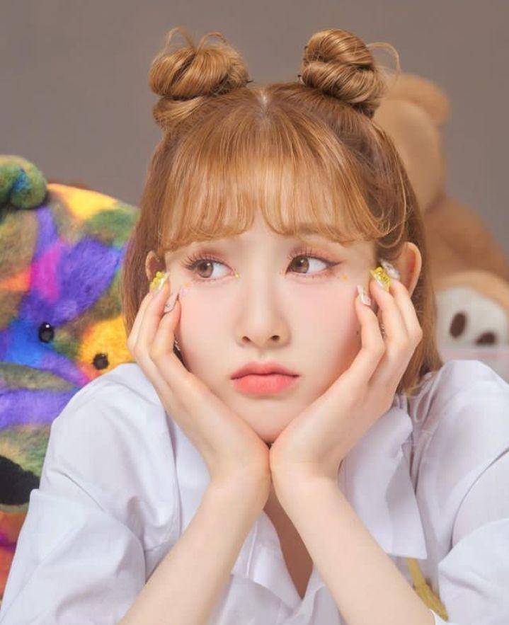 potret hair style member STAYC (instagram.com/stayc_highup)