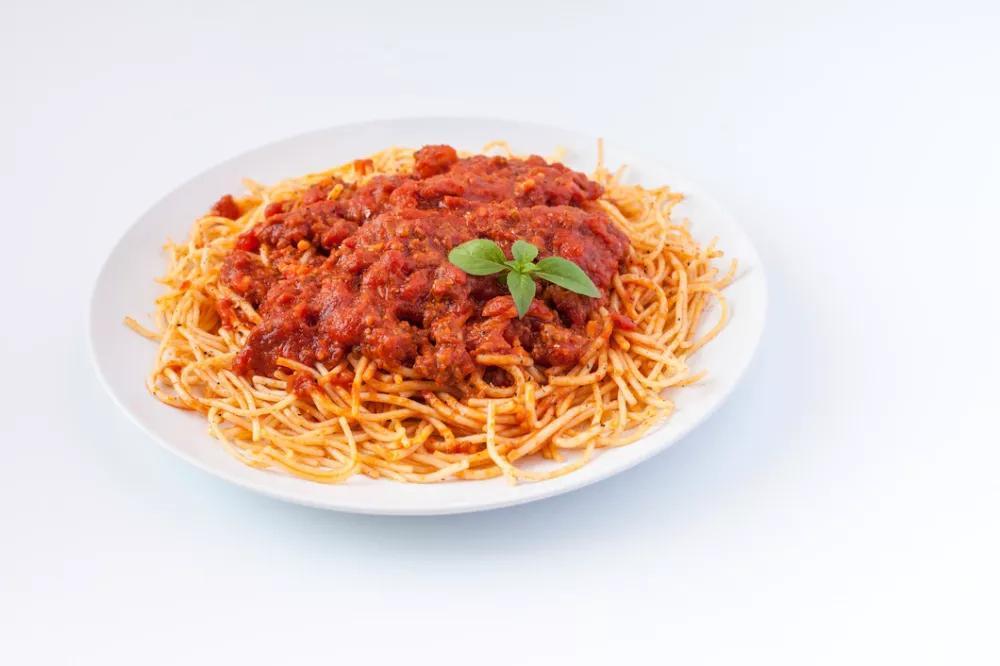 Resep Spaghetti Bolognese ala Rumahan, Rasanya Klasik Banget!