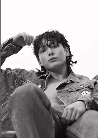 Jungkook BTS (instagram.com/calvinklein)