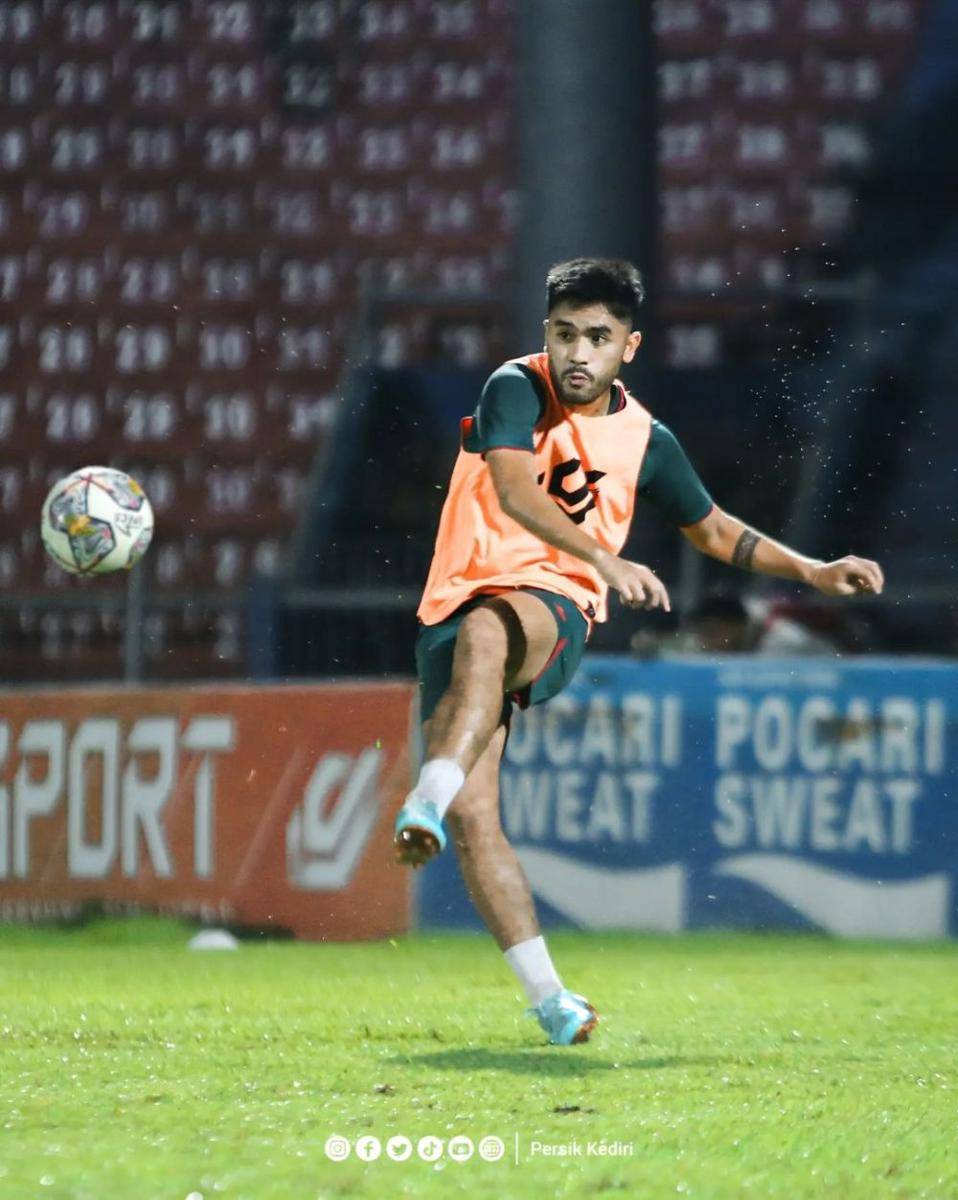 Pemain Persik Kediri saat berlatih. Instagram.com/ persikfcofficial