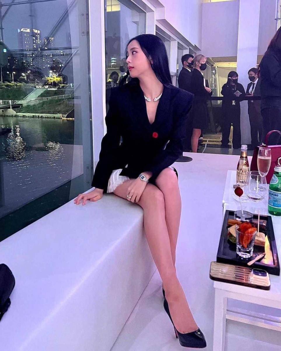 Jisoo BLACKPINK (instagram.com/sooyaaa__)