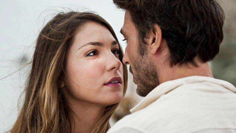 cuplikan scene film Sorry If I Call You Love