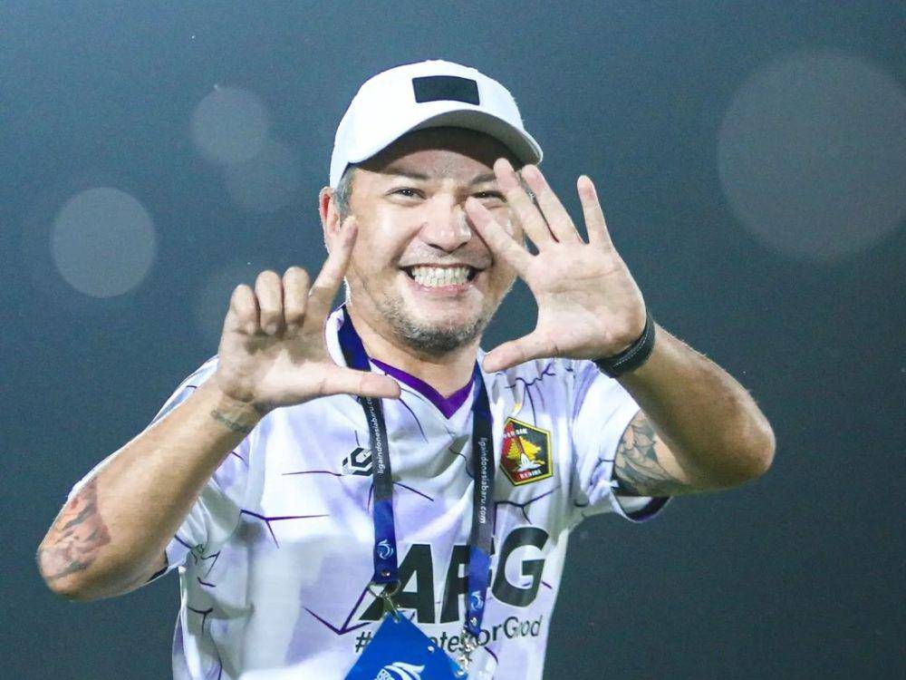 Gading Marten menonton Persik Kediri (instagram.com/persikfcofficial)