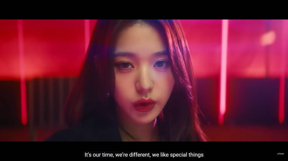 Wonyoung IVE di MV Kitsch (youtube.com/starshipTV)