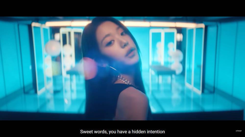 Wonyoung IVE di MV Kitsch (youtube.com/starshipTV)