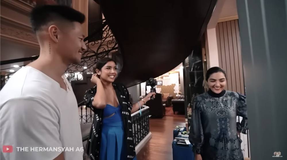 Millen Cyrus dan Lionel Lee di rumah Ashanty (YouTube.com/The Hermansyah A6)