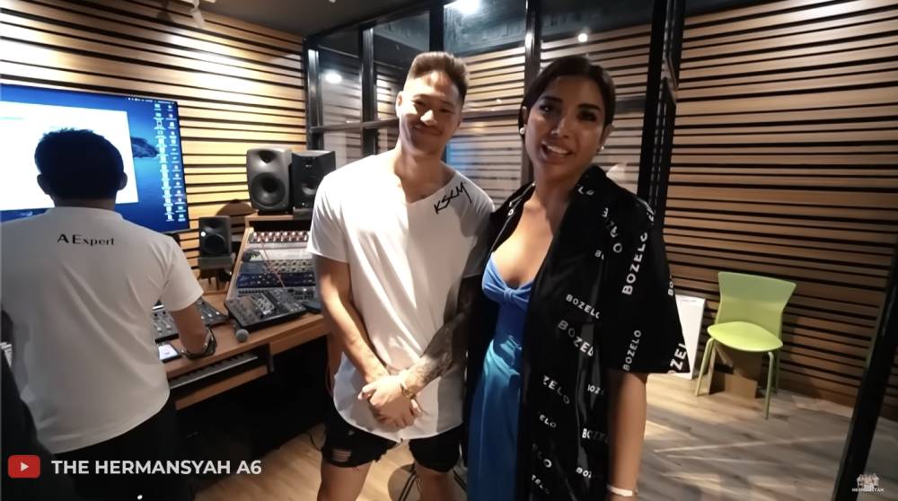 Millen Cyrus dan Lionel Lee di rumah Ashanty (YouTube.com/The Hermansyah A6)