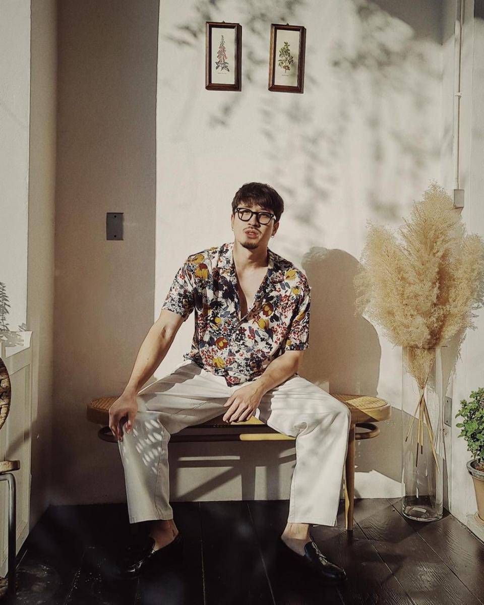 padu padan outfit putih ala Foei Patara (instagram.com/foeifoeii)