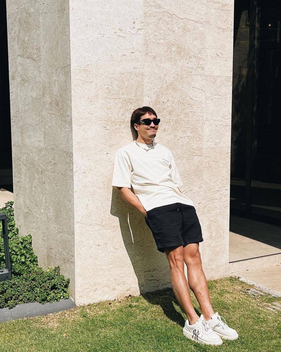 padu padan outfit putih ala Foei Patara (instagram.com/foeifoeii)