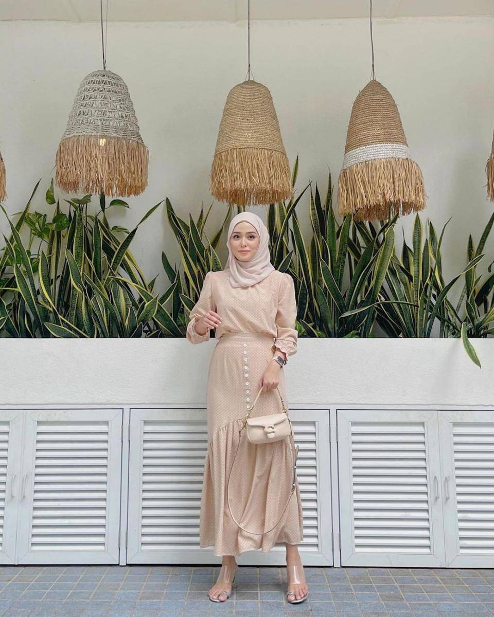 potret outfit ala Thuraya Nur (instagram.com/thurayanur)