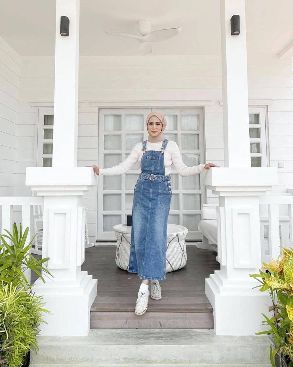 potret outfit ala Thuraya Nur (instagram.com/thurayanur)