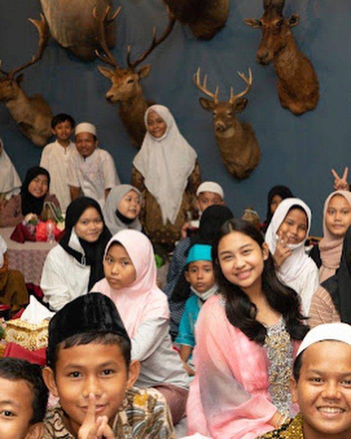 momen sweet seventeen Khirani Trihatmodjo (instagram.com/mayangsari_official)
