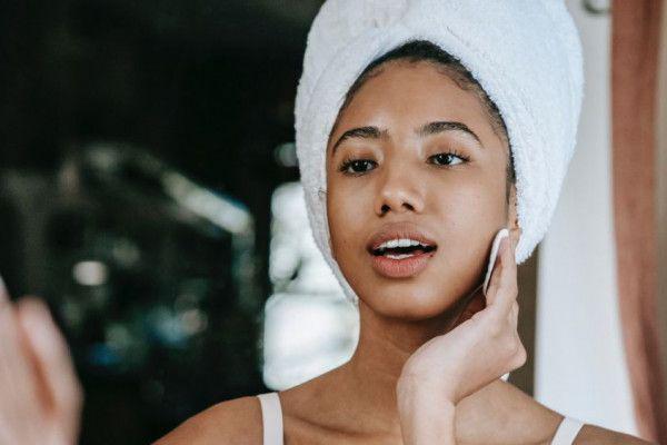 Rekomendasi Double Cleansing yang Cocok Untuk Kulit Sensitif