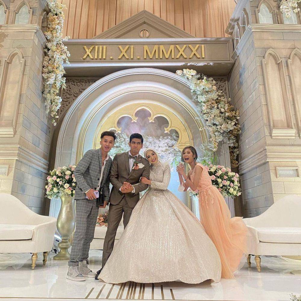 potret Ismi Hidayah dan para artis (instagram.com/isminhdyh)