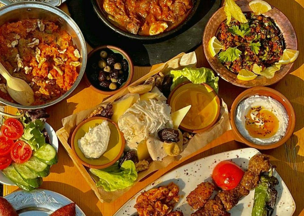 hidangan iftar sofrası (instagram.com/antakyabakkali)