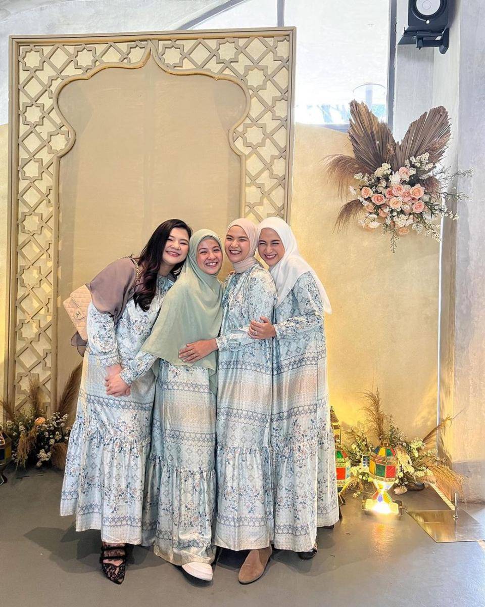 potret Natasha Rizky dan rekan artis (instagram.com/eriskarein)