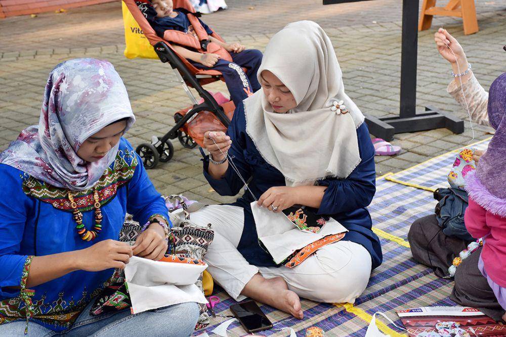 Potret kegiatan workshop di Pasar Seni Ancol (ancol.com)