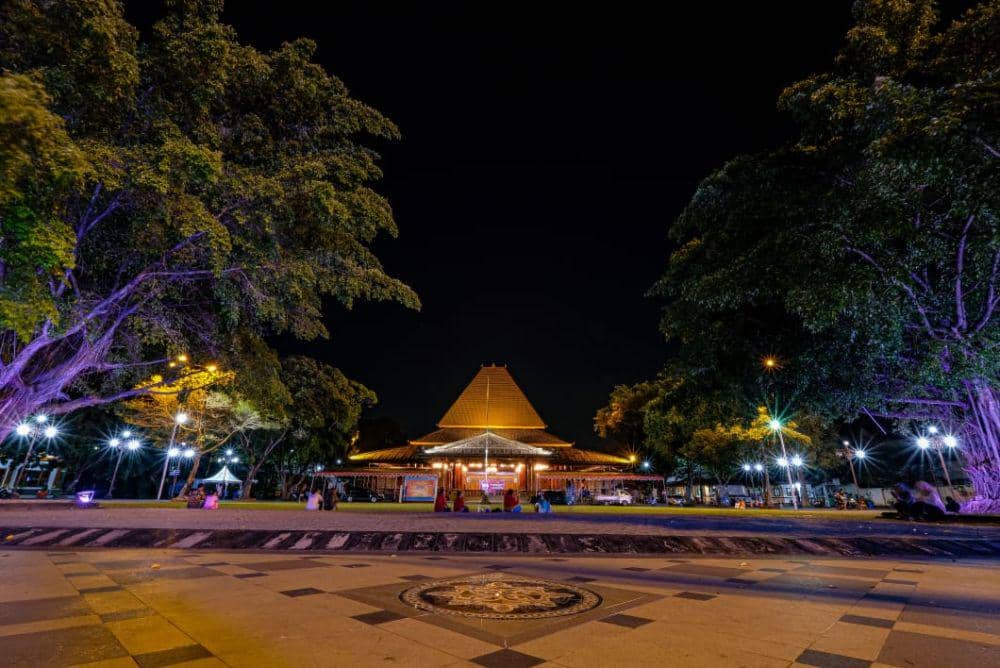 4 Tempat Makan Dini Hari di Solo Dekat Stasiun untuk Transit