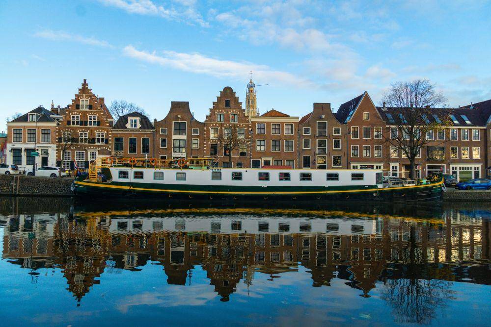 Haarlem (unsplash.com/Dee)
