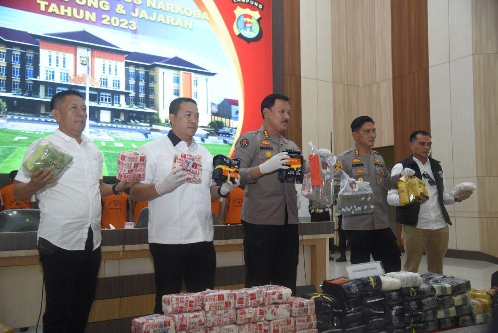 Polda Lampung Ungkap Kasus Sabu 102 Kg dan Tangkap 22 Pelaku
