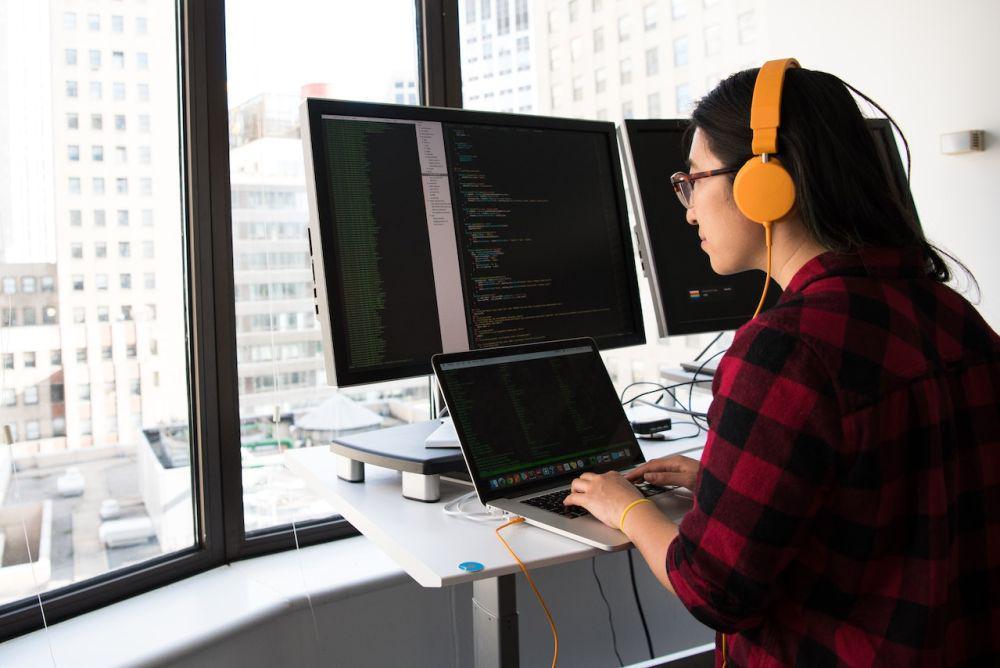Programmer Wajib Tahu Apa Perbedaan dari For dan While Loop!