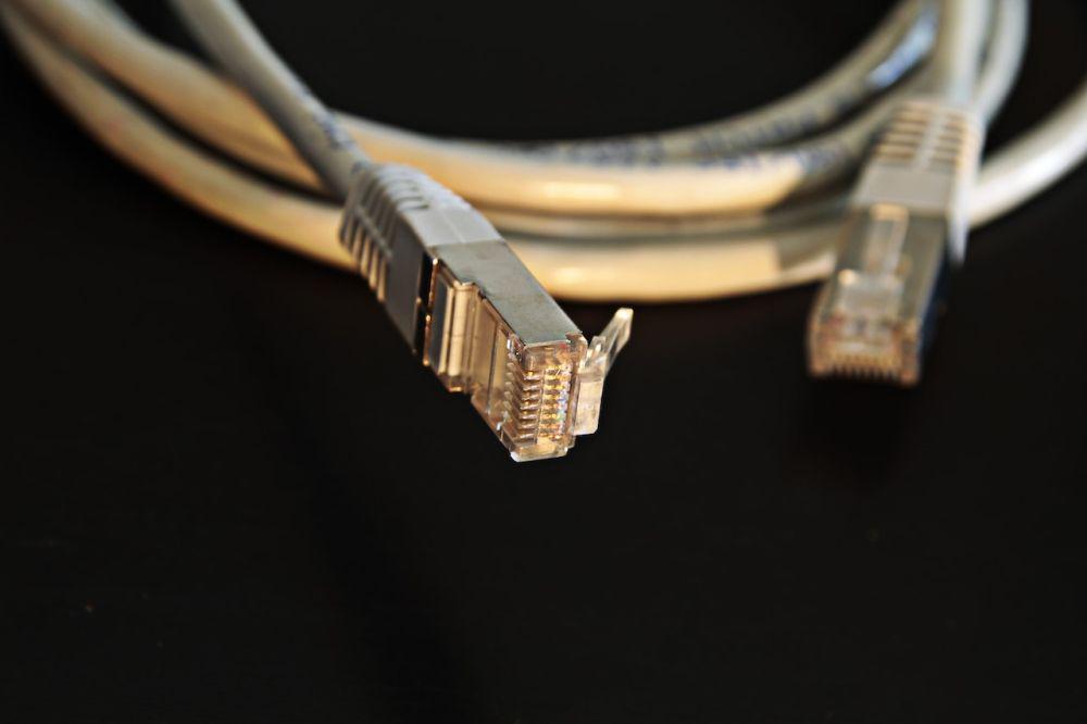 5 Manfaat Menggunakan Kabel LAN untuk Koneksi Internet