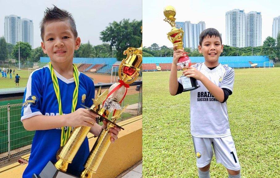 potret Arjuna Zayan Sugiono dan Kai Attar Sugiono saat bermain bola (instagram.com/titi_kamall)