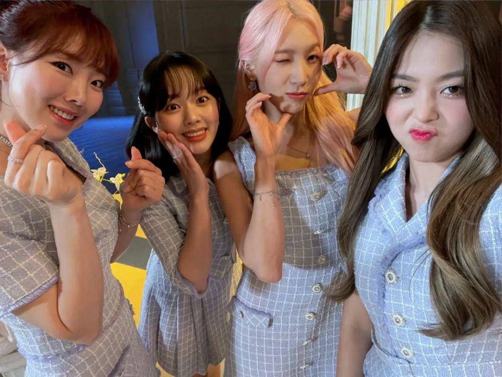 Jung Ji So (instagram.com/mint_ziso)