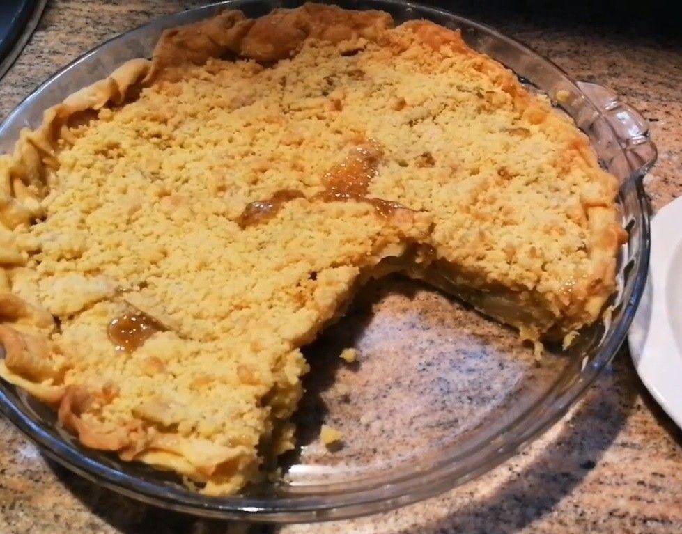 French pear tart with brown sugar. (YouTube.com/Nomsa's Kitchen)