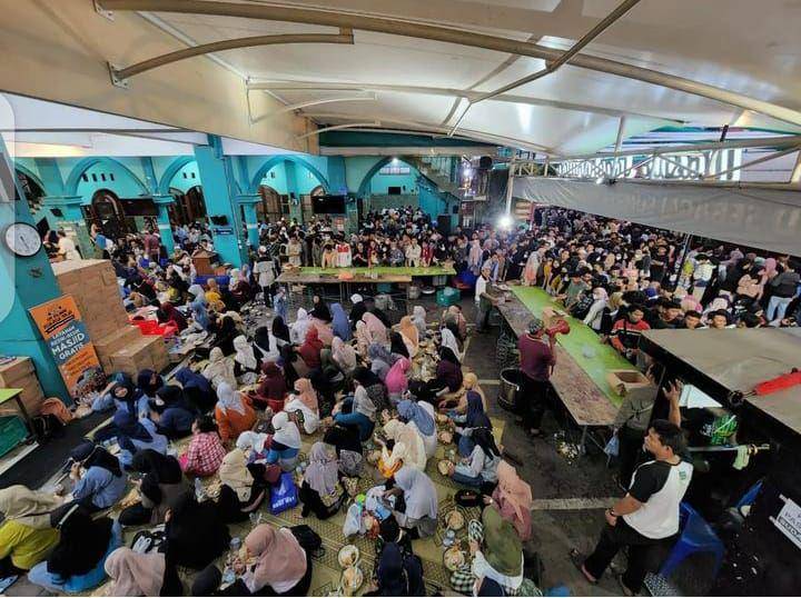 pengunjung masjid jogokariyan (instagram.com/masjidjogokariyan)