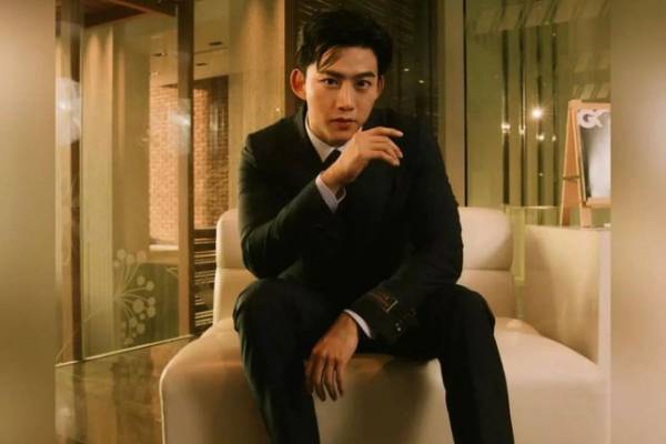 Ok Taecyeon (instagram.com/taecyeonokay)