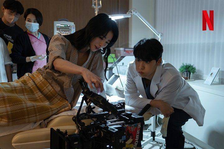 Lim Ji Yeon dan Lee Do Hyun di drama The Glory (instagram.com/netflixkr)