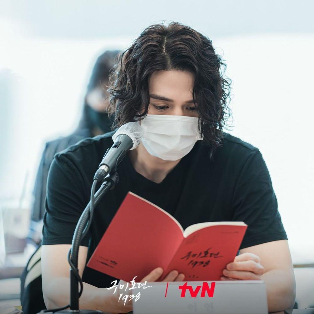 potret pembacaan naskah drakor Tale of the Nine Tailed 1938 (instagram.com/tvn_drama)