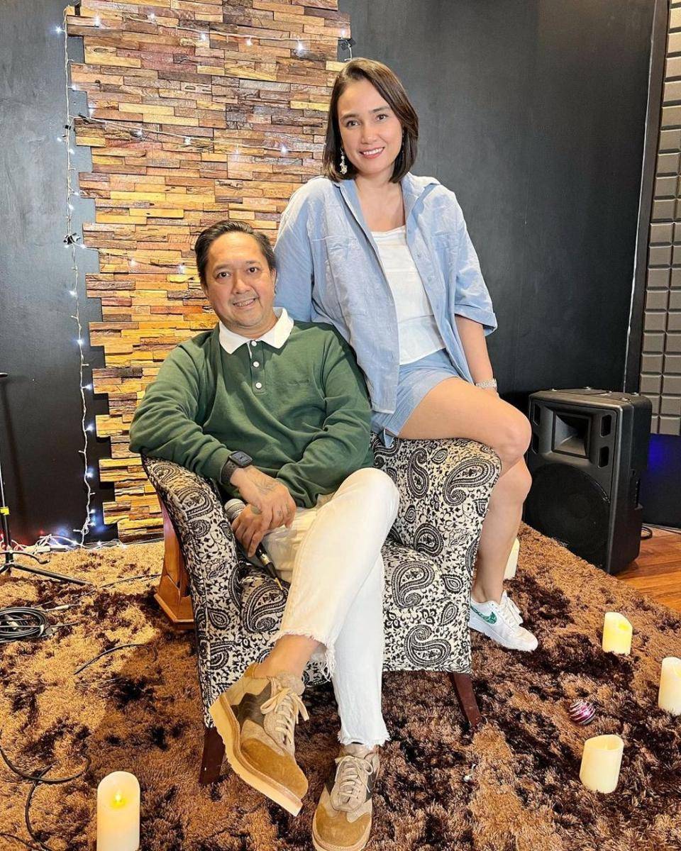Kemeja sebagai outer ala Feby Febiola (instagram.com/febyfebiola_)