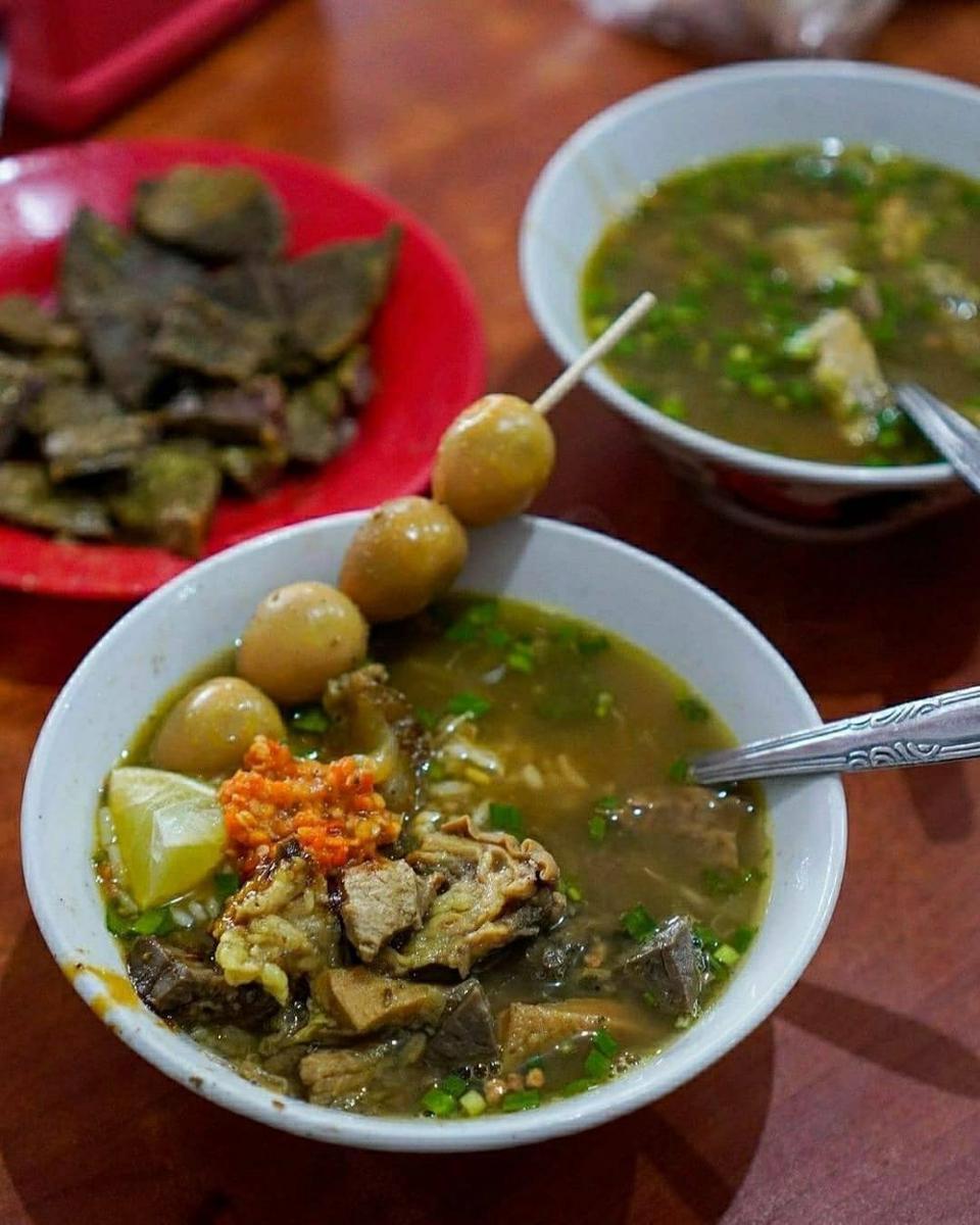 Soto Simpang Lawu (instagram.com/blitarasyik)