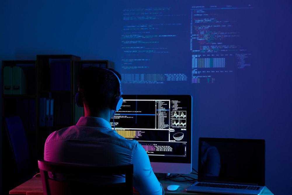 ilustrasi programmer (pixabay.com/Innovalabs)