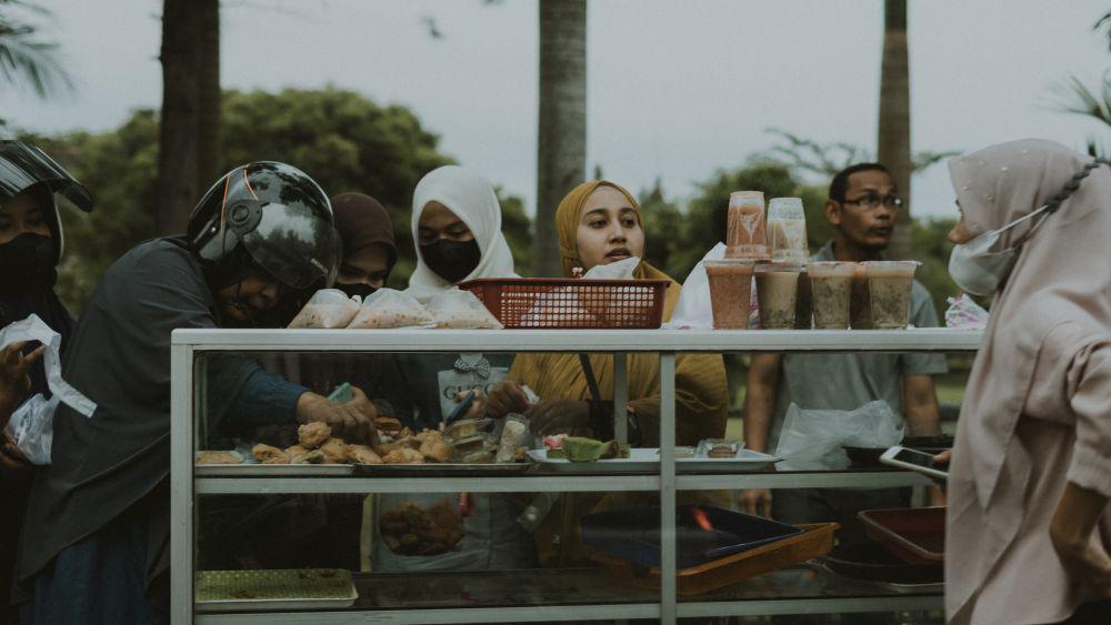 Bulan Puasa Bisa Bikin Makin Boros? Ini 5 Tips Hemat ala Anak Kos!