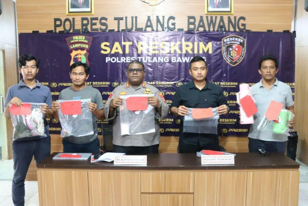 Tekab 308 Presisi Polres Tulang Bawang mengungkap kasus pembunuhan berencana dilakukan suami kepada istrinya sendiri. (Dok. Polres Tulang Bawang).